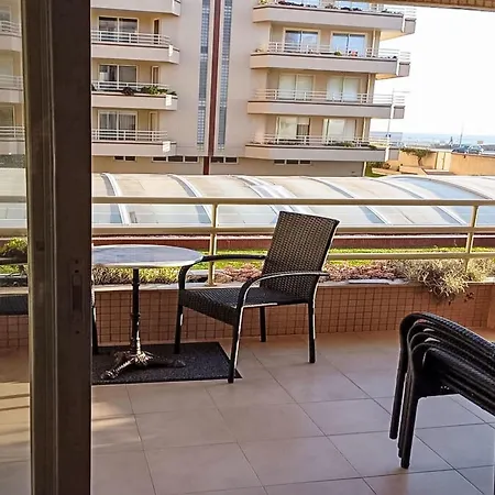 Daire Oceanview First Line With 2 Pools 6 By Interhome *