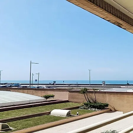 Daire Oceanview First Line With 2 Pools 6 By Interhome *
